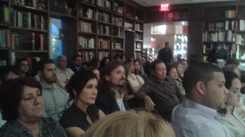 ArtesMiami launched new poetry book: CONVERGENCIA